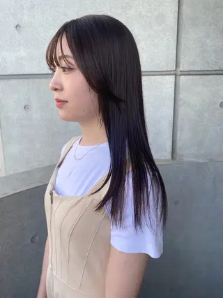 ロング カラー 室谷 侑奈のヘアスタイル