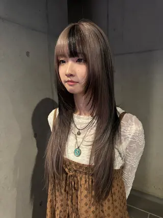 ロング カラー だいち/ハイトーン/ デザインカラーのヘアスタイル