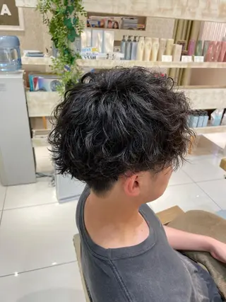 ミディアム パーマ メンズ 本厚木｜縮毛矯正/ 酸性スト専門サロンのヘアスタイル