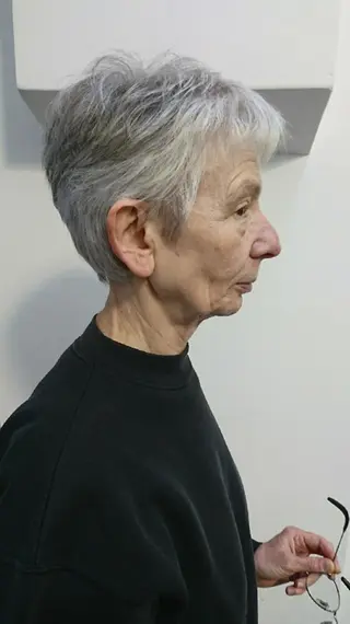 ショート 齋藤 愛美のヘアスタイル