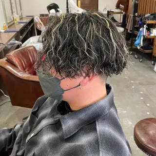 ショート カラー パーマ メンズ 渡邉 聖希のヘアスタイル