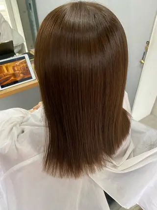 セミロング 佐藤 綾香のヘアスタイル