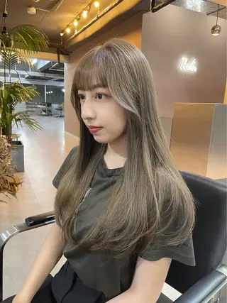 ロング カラー ミルクティーベージュ ❤︎レイヤー　MIAのヘアスタイル