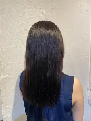 ロング カラー ミルコ バイ クラク所属・伊橋 沙里のヘアスタイル