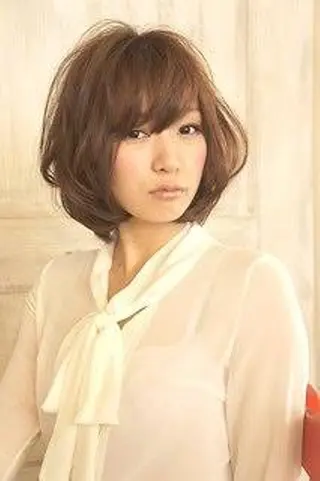 ショート カラー パーマ u hair所属・こばやし ももこのヘアスタイル