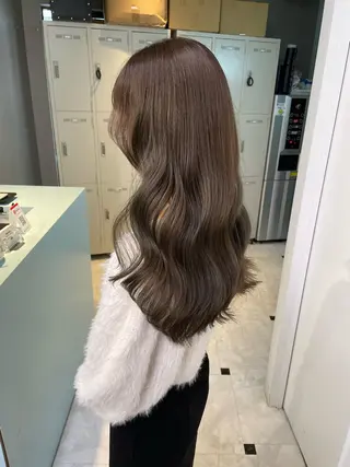 ロング カラー 🌿透明感赤み消し Keishin🌿のヘアスタイル
