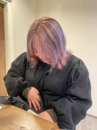 ミディアム カラー 渋谷 留菜のヘアスタイル