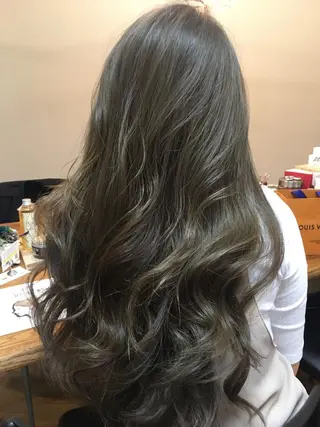 ロング MAAT所属 AKANEのヘアスタイル