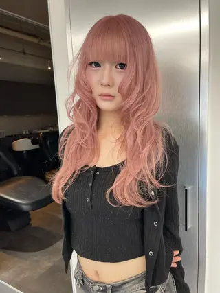 ロング カラー 宮崎　達也 ミルクティーベージュのヘアスタイル