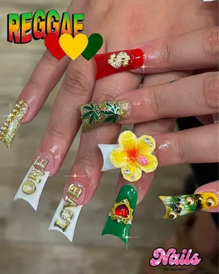 ネイル ギャルネイル🧸💖 narujesのネイルデザイン