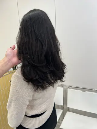 セミロング カラー 【YUTO】確実に 髪を綺麗にするプロ。のヘアスタイル