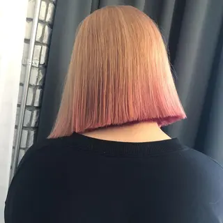 ミディアム カラー ORIKA 美容室のヘアスタイル