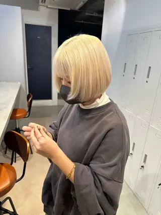 ショート カラー 💖ハイライト/ハイ トーン💖MIKIのヘアスタイル