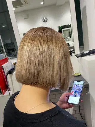 ショート miyu/ハイトーン /ブリーチのヘアスタイル