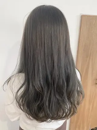 ロング カラー 伊藤 かなのヘアスタイル