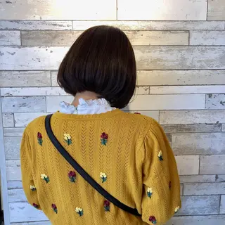 ショート カラー レイヤー/顔まわり カット/地毛風カラーのヘアスタイル