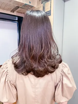 ミディアム カラー ネイル マツエク・マツパ アイブロウ Chic シックのヘアスタイル