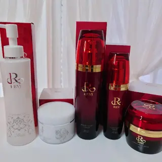 Beauty Salon Luana所属・Luanaまつパ脱毛 ハーブピーリング眉毛のマツエク・マツパデザイン