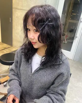 ロング カラー パーマ ヘアアレンジ 室谷 侑奈のヘアスタイル