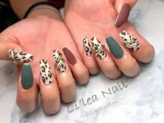 ネイル Li'leaNail AINAのネイルデザイン