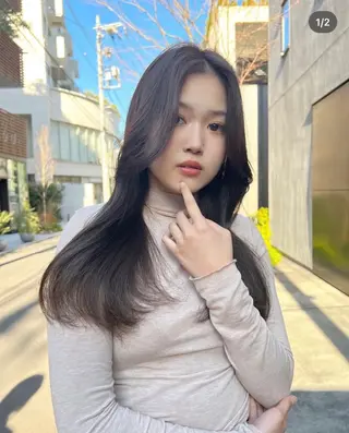 ロング K NATSUMIのヘアスタイル
