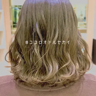 カラー teddy所属・韓国レイヤー//ブラ ウンカラー🐼メイのヘアスタイル