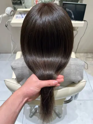 ロング カラー k-two 関 七海のヘアスタイル