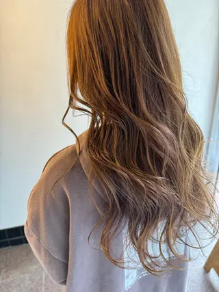 ロング カラー 宮川 愛美のヘアスタイル