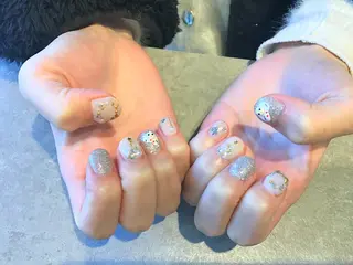 ネイル Nest 岩崎のネイルデザイン