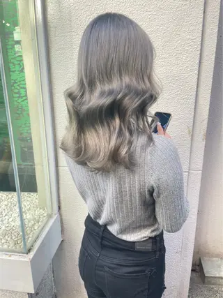 ロング カラー ️💕淡いハイトーン 💕︎︎ひかるのヘアスタイル