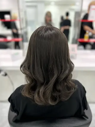 カラー 🤍韓国寒色カラー 🤍MADOKAのヘアスタイル
