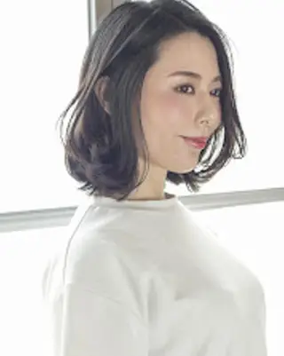 セミロング カラー 🤍 ももか🤍のヘアスタイル