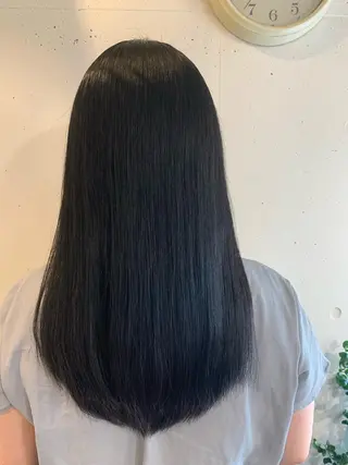 セミロング 凪の 旅先のヘアスタイル