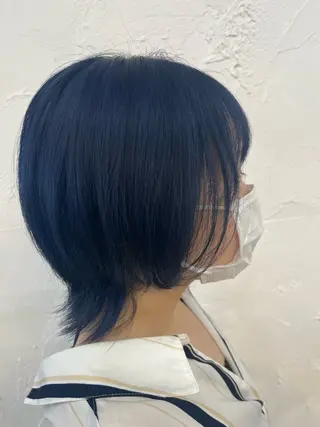 ショート カラー Ailes所属・YUZUKI/艶カラ ー/丸みショートのヘアスタイル