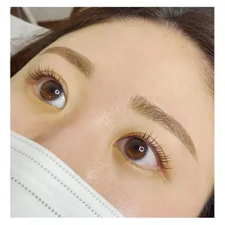 マツエク・マツパ アイブロウ U_la所属・U_la [ウーラ] 片岡の眉毛・アイブロウイメージ