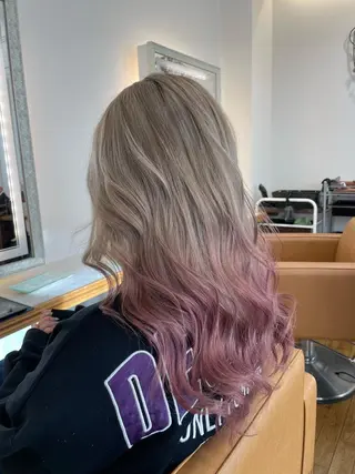 セミロング ブリーチ毛矯正.髪質 改善.髪にドラマをのヘアスタイル