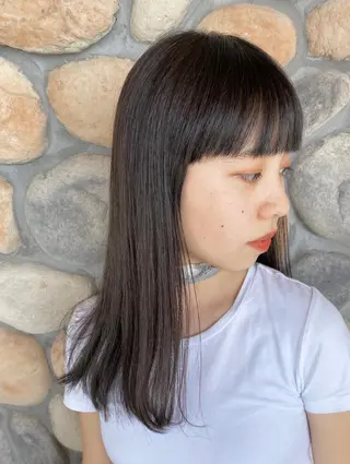 ミディアム モダーン北鎌倉所属・中溝 アカリのヘアスタイル