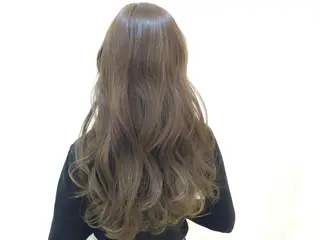 ロング カラー 服部 樹季のヘアスタイル