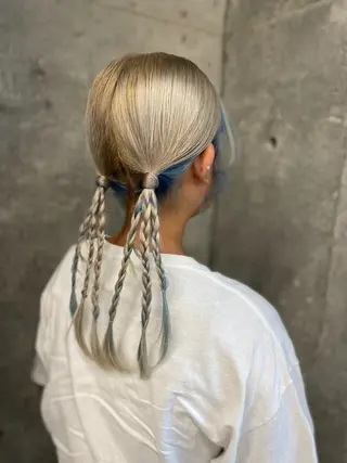 ミディアム カラー ヘアアレンジ mina 🌷のヘアスタイル