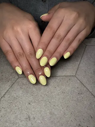 ネイル 三輪 彩美春のネイルデザイン