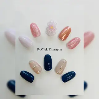 ネイル 【山岡】 ロイヤル•セラピストのネイルデザイン
