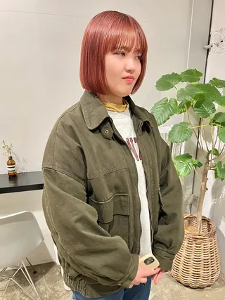 ショート カラー 石井 菜々のヘアスタイル