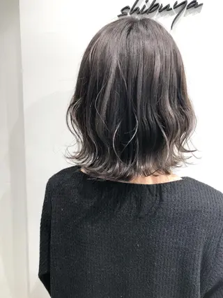 ミディアム カラー  渡部 妃月のヘアスタイル