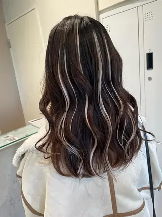 セミロング ボブ/インナーカラー /眉毛/Miyuのヘアスタイル