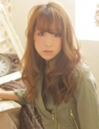 カラー マツエク・マツパ 木崎 竜平のヘアスタイル