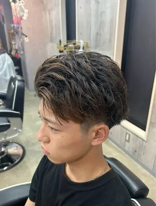ミディアム 👑パーマの王様👑 【メンズ専門店】のヘアスタイル