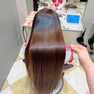 ロング 李 文のヘアスタイル