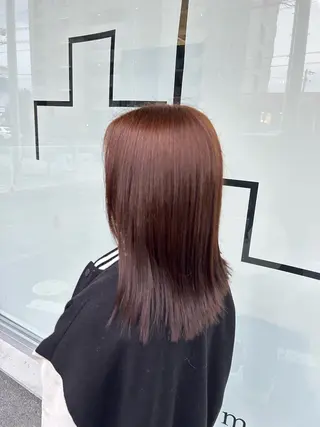 ミディアム カラー 成田 有沙のヘアスタイル