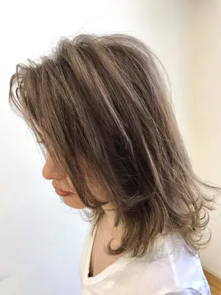 セミロング カラー 岩崎 裕司のヘアスタイル