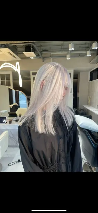 セミロング カラー 空【クウ】所属・【Chu】 ✨SERA✨のヘアスタイル